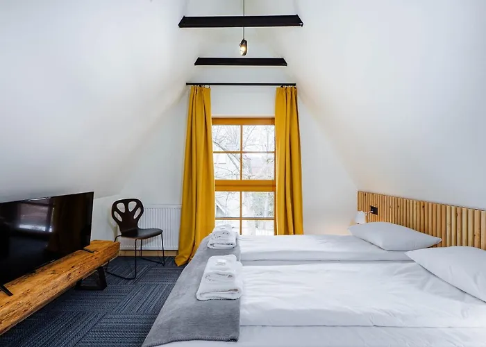 Sienkiewiczówka Nocleg ze śniadaniem 3*