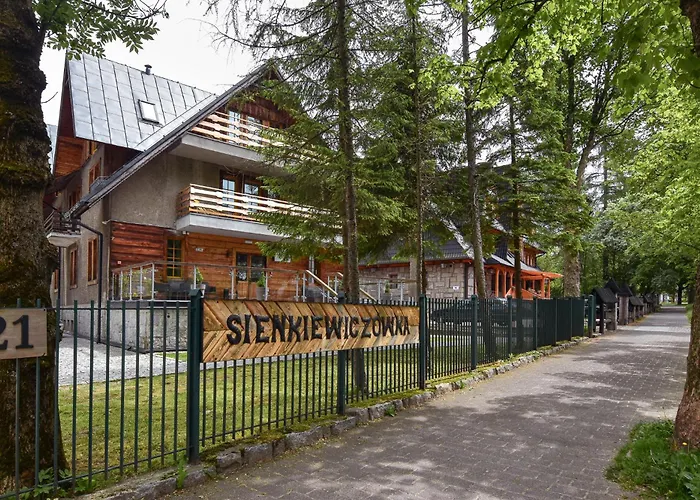 Sienkiewiczówka Nocleg ze śniadaniem 3*