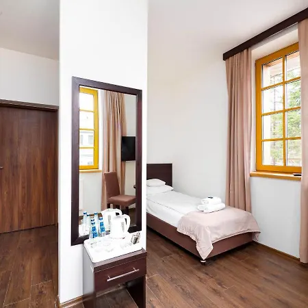 לינה וארוחת בוקר Sienkiewiczowka 3*