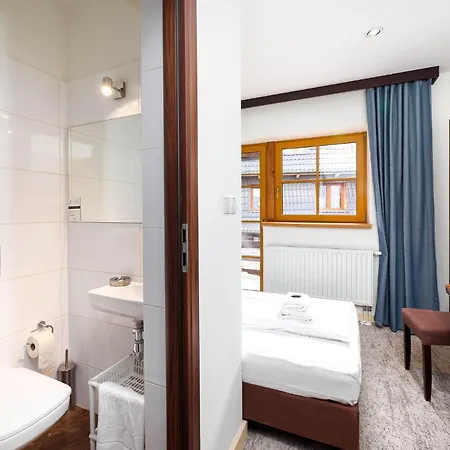 לינה וארוחת בוקר Sienkiewiczowka 3*