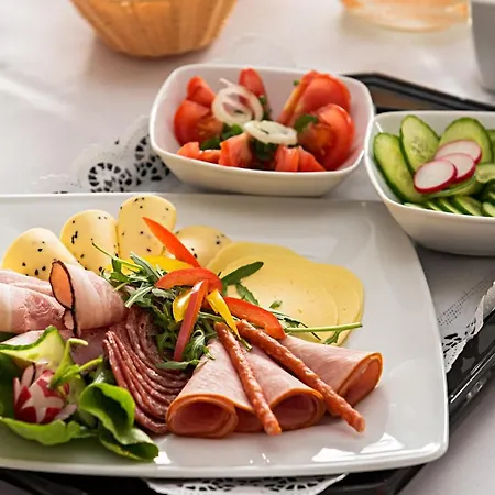 לינה וארוחת בוקר Sienkiewiczowka